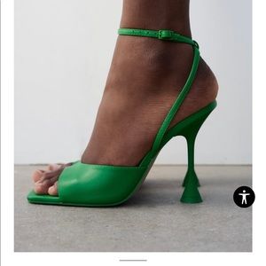 Zara green sandals size 7